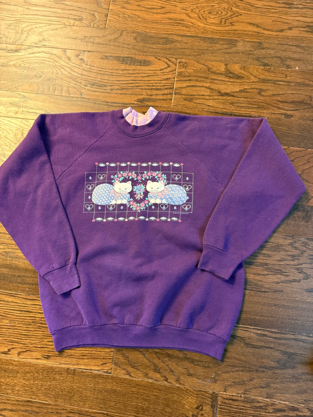 Vintage women’s violet pink Purple Kitty mock neck Graphic Sweatshirt size XL